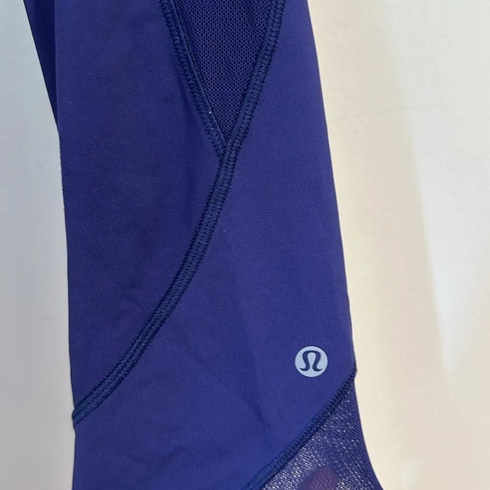 Lululemon deep purple mesh pocket crop legging <2017 model - Image 5