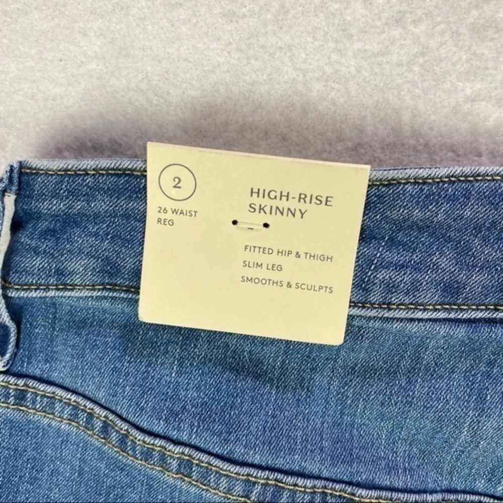 Universal Thread Medium Wash Destroyed Denim‎ High Rise Cuffed Skinny Jean - Image 12