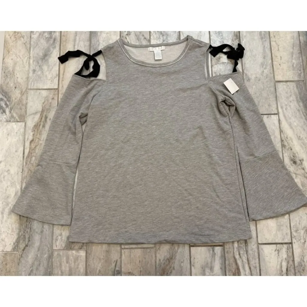 NEW Design History women's small gray shoulder cut-out top Boutique top - Image 2