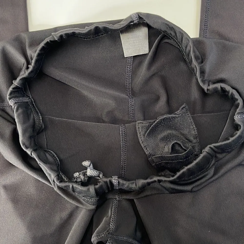 REI Capri athletic leggings. Size Medium. Black - Image 4