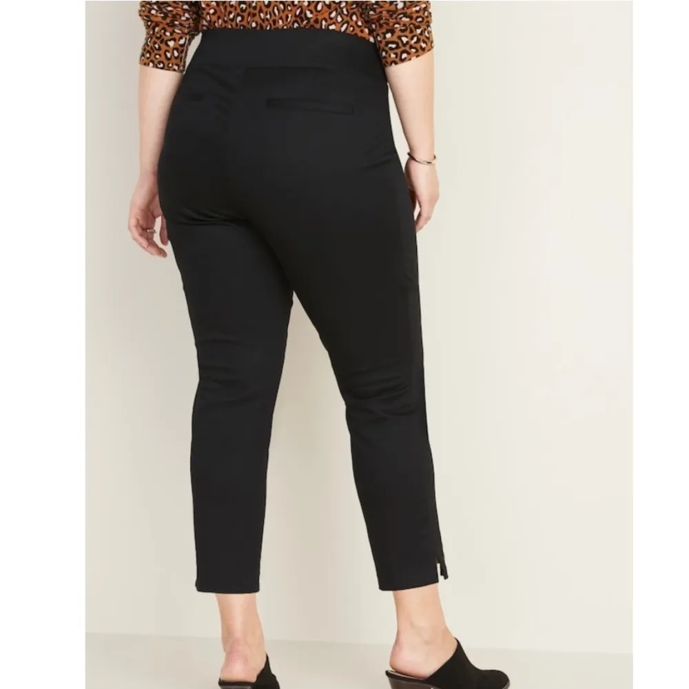 𝅺Old Navy Plus Size High Waisted Pull On Pants Women’s Plus Size 26 Classic - Image 2