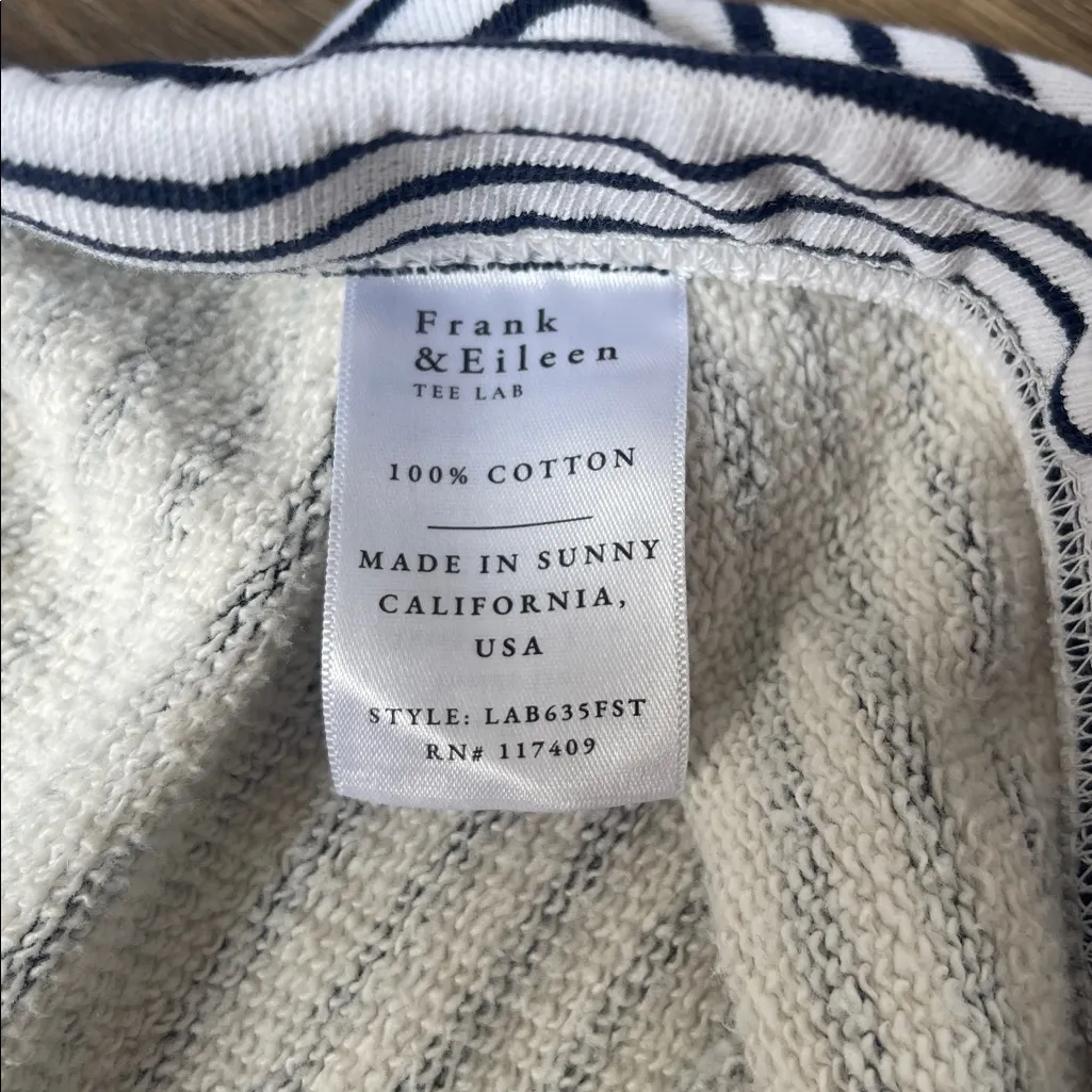 Frank & Eileen Hamptons Set Navy French Stripe size L OS Capelet and shorts Blue Size L - Image 10