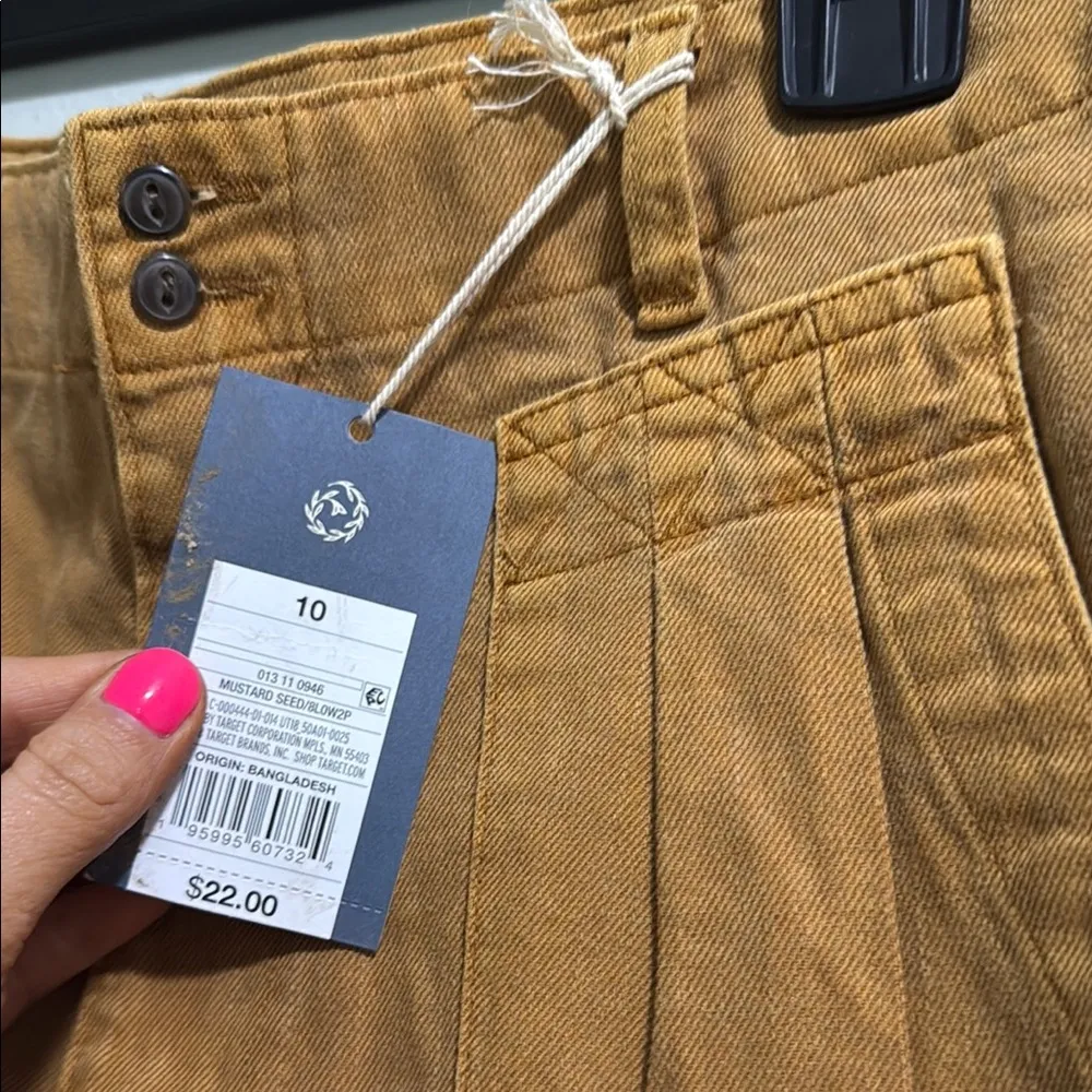 UNIVERSAL THREAD Pleated Pocket Tan Women's Shorts - Image 5
