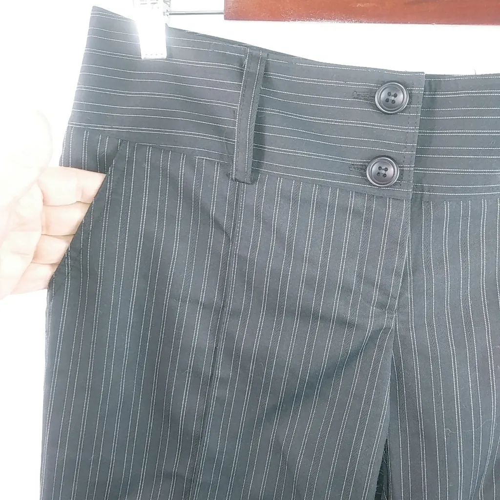 Tracy Evans 9 32x19 Black Pinstripe Capri Pants - Image 7