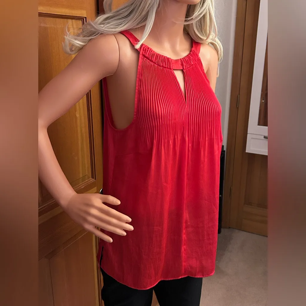 Laundry by Shelli Segal Red Halter Blouse. - Image 10