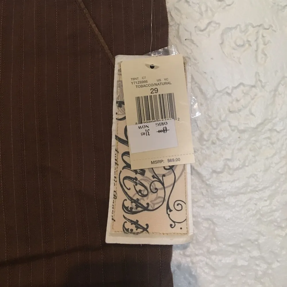 Brown Cropped Shorts Size 29 - Image 6