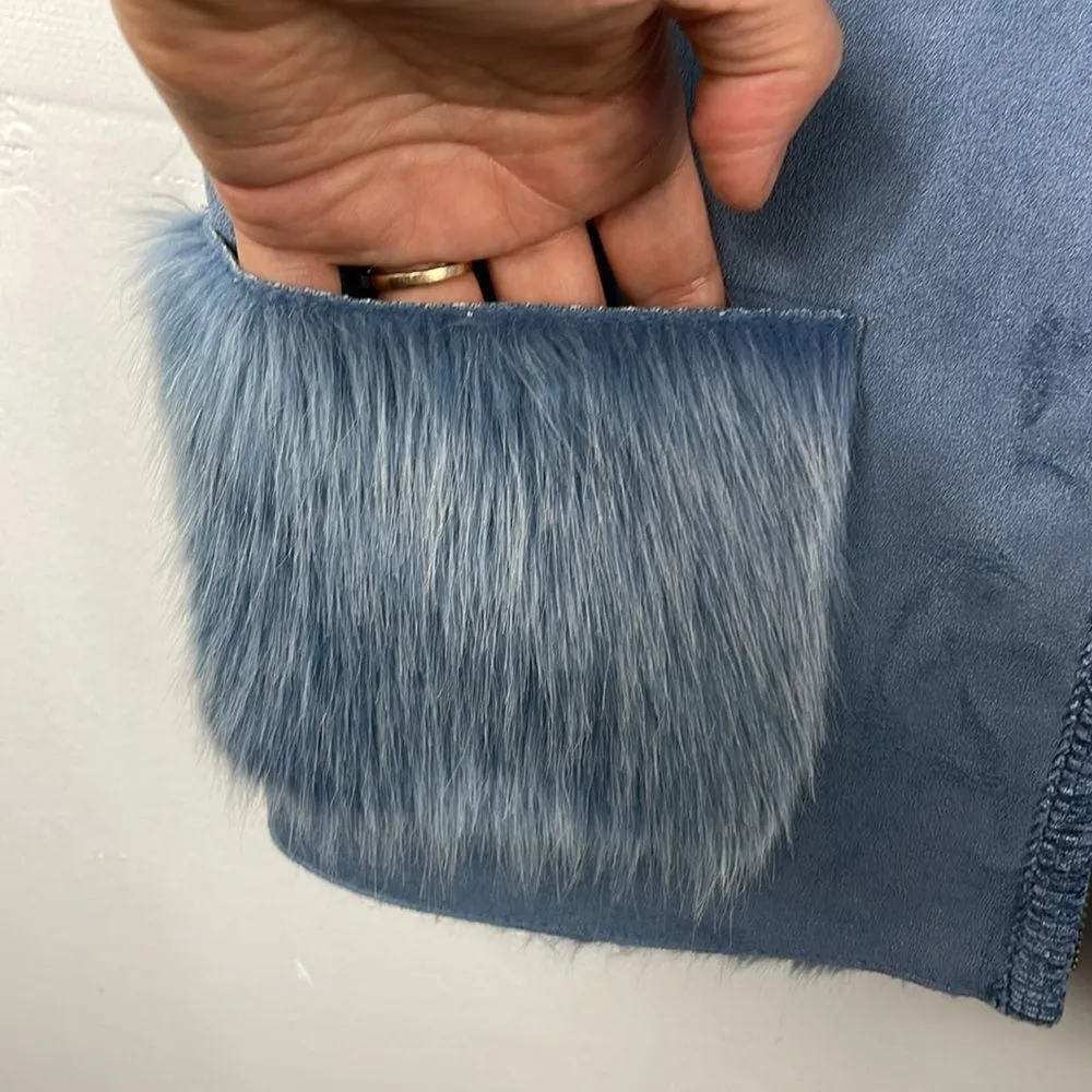LISA INTERNATIONAL Women's Vest Blue Faux Fur Suede Pockets NWT size MED - Image 7
