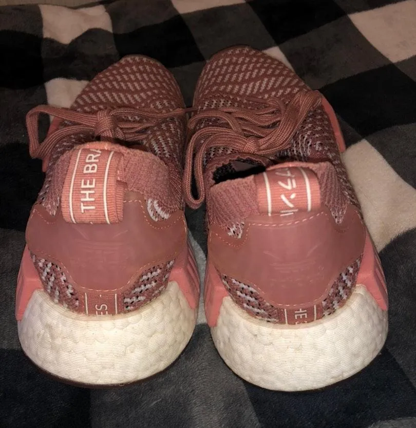 Adidas tennis shoes - Image 3