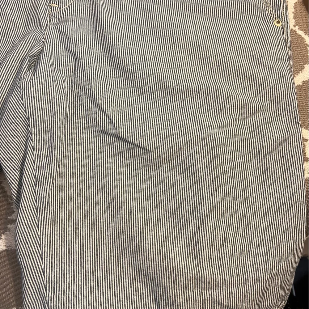 Levi's High Waist Striped Shorts Sz 16 plus Blue White summer casual stripes - Image 9