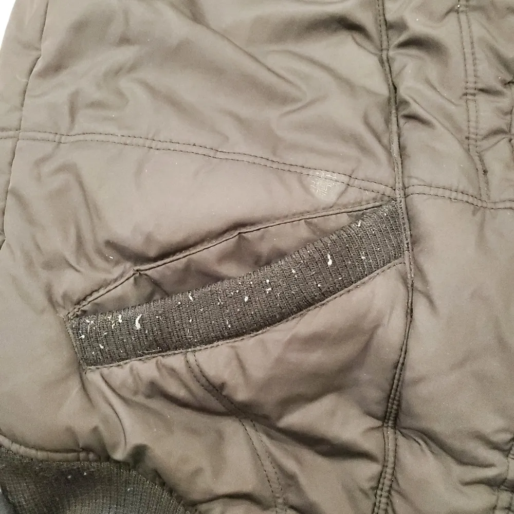 Calvin Klein Jeans Black Sleeveless Puffer Jacket Size Medium - Image 5