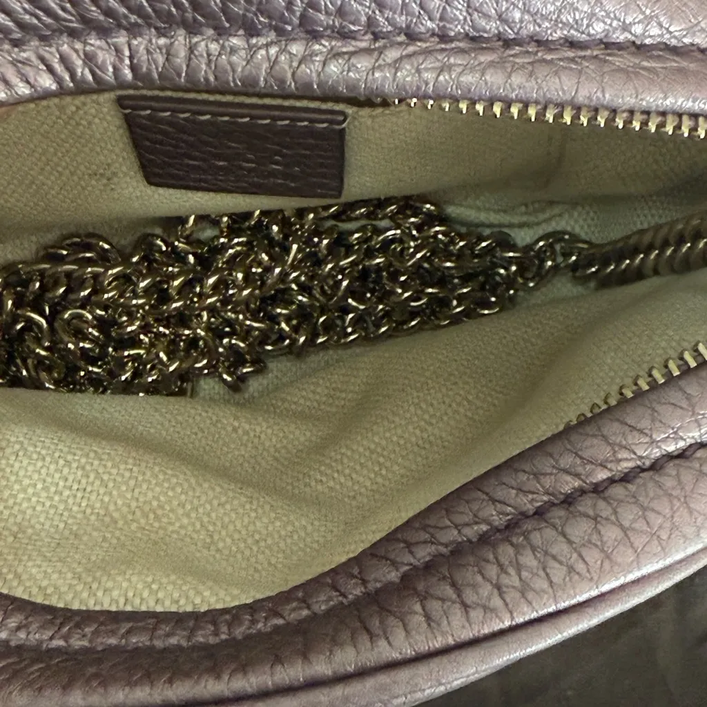 Excellent condition Gucci Metallic Purple Mini Soho Disco Chain Bag - Image 4