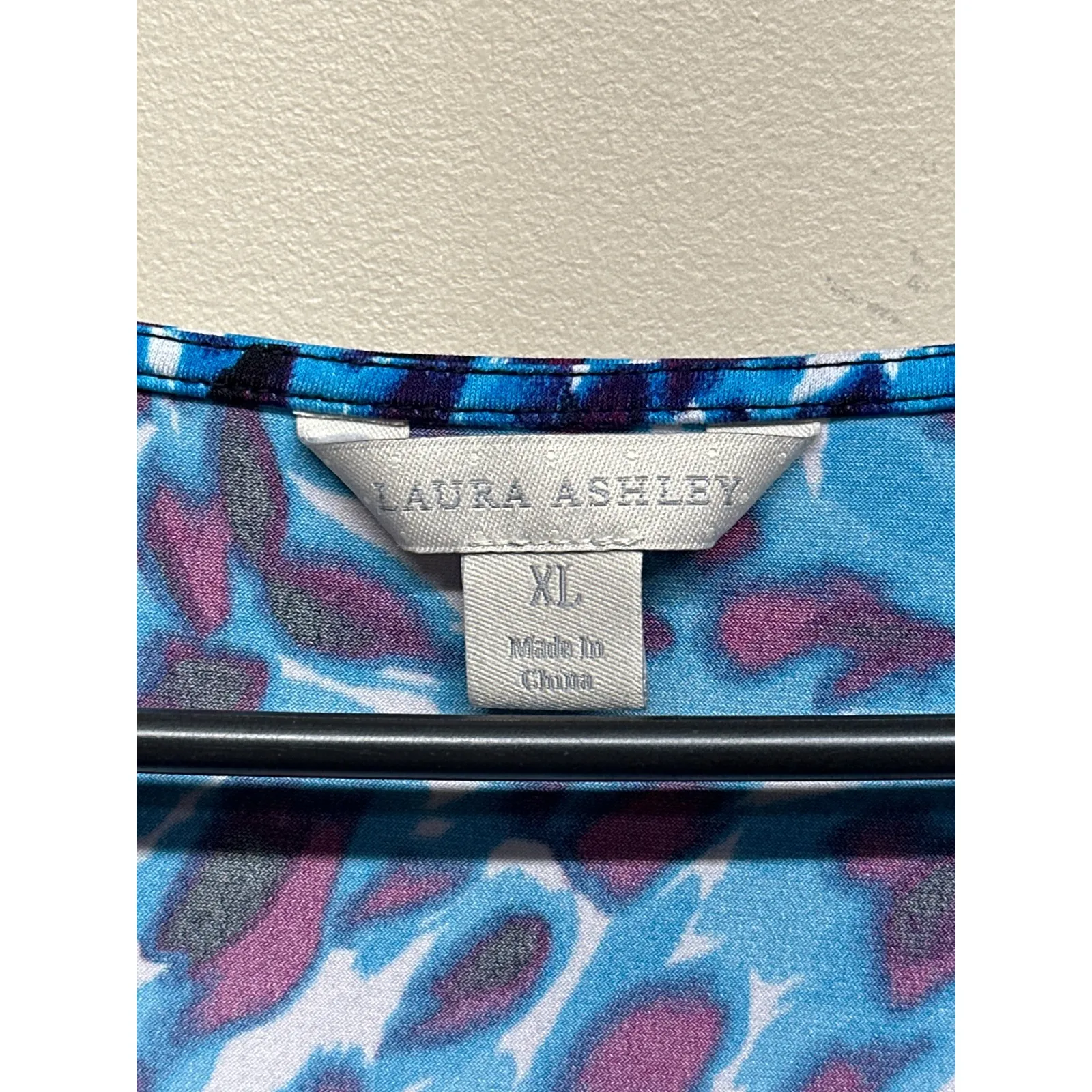 Laura Ashley Women's XL Blue Purple Abstract Floral Cowl Neck Long Sleeve Top - Image 2