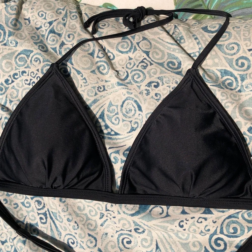 Forever 21 Black Triangle bikini top L - Image 3