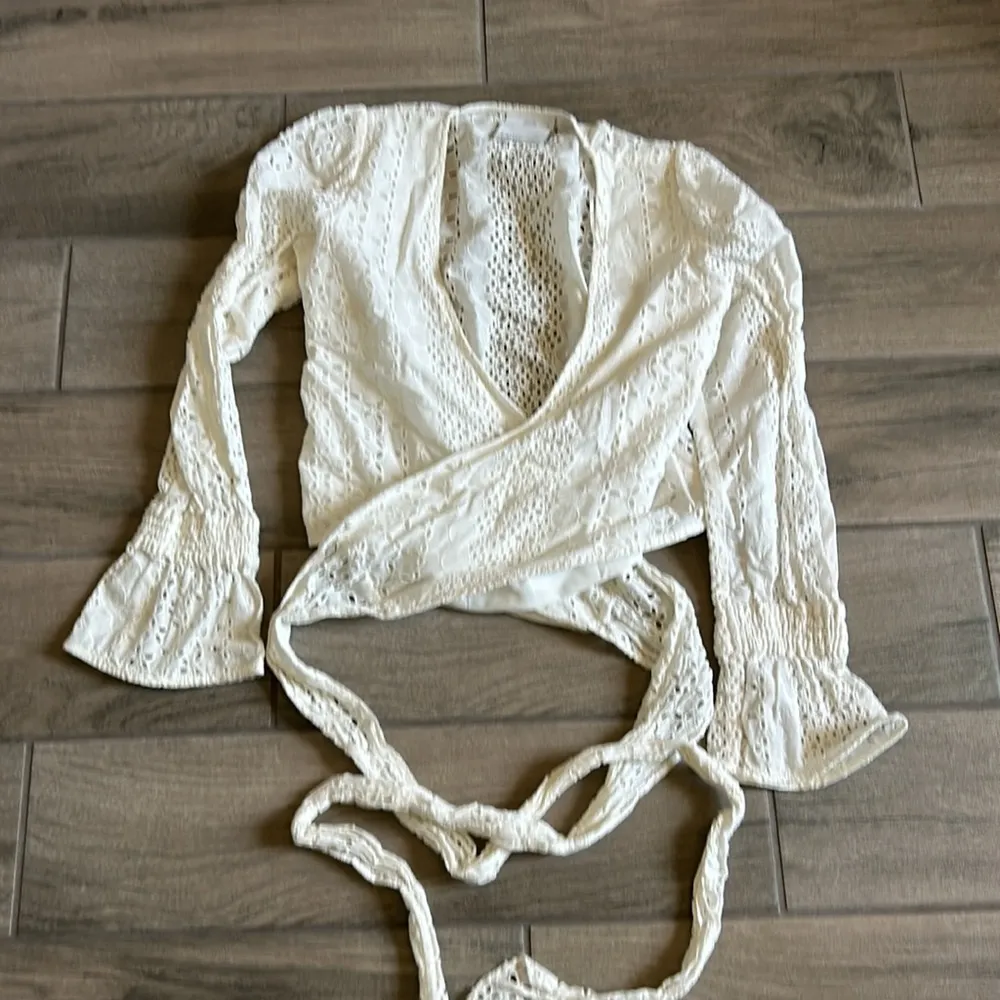 C/MEO COLLECTIVE eyelet top - Image 3