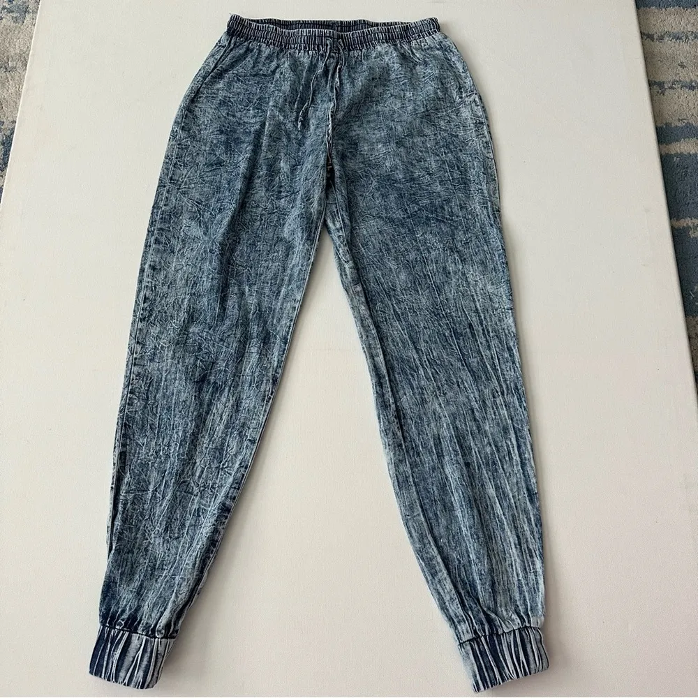 Sparkle & Fade Women’s Acid Wash Joggers Size XS - Image 4