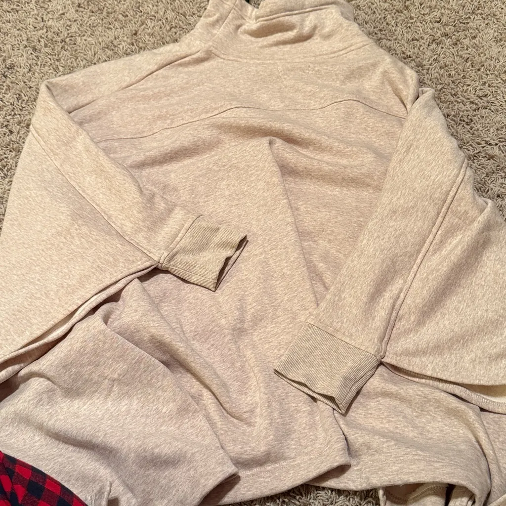 UGG WOMEN'S CHARLYNNE PONCHO in Cream Size M/L - Image 8