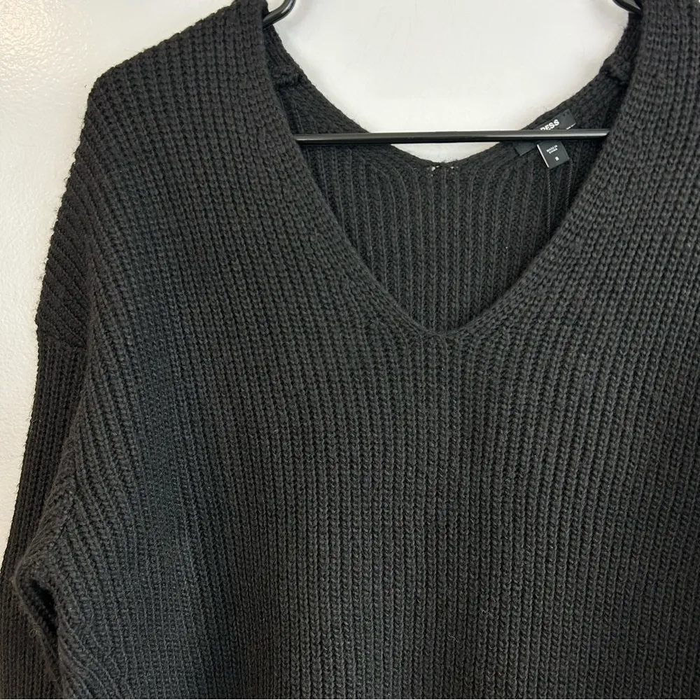 NWT Express Black Ribbed V-Neck Cozy Pullover Sweater Size Small - Image 3