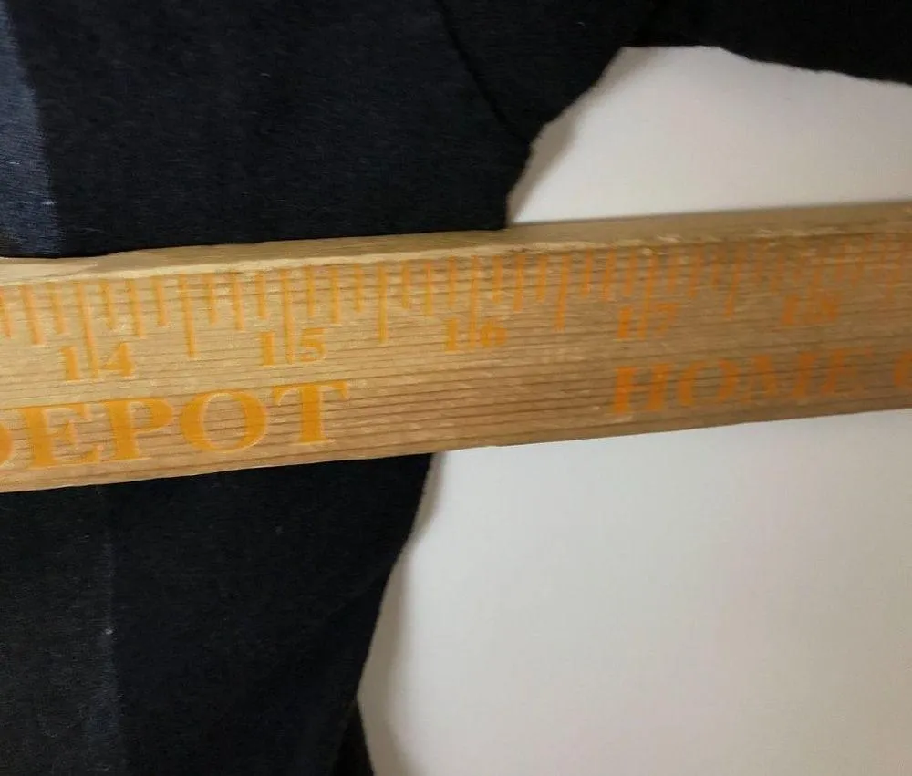 Q102 Philly Jingle Ball T Shirt Artists Singers Double Sided Graphic Tee Womens - Image 7