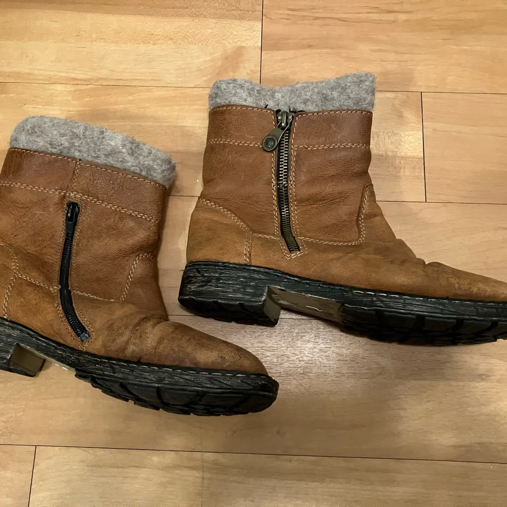 Rieker Brown Leather Ankle Boots with Wool Lining Size 37 - Image 4