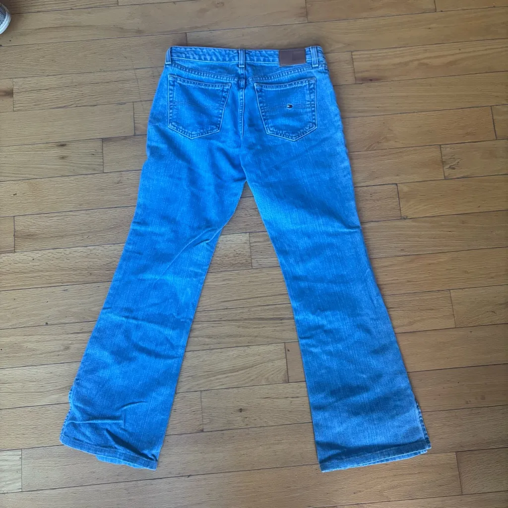 Vintage Y2K Super Low Rise Flare Tommy Hilfiger Jeans with slit - Image 5
