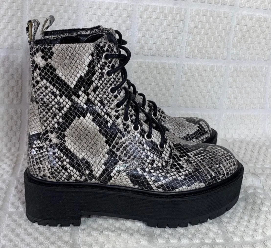 Oslo snake lace up boots - Image 3