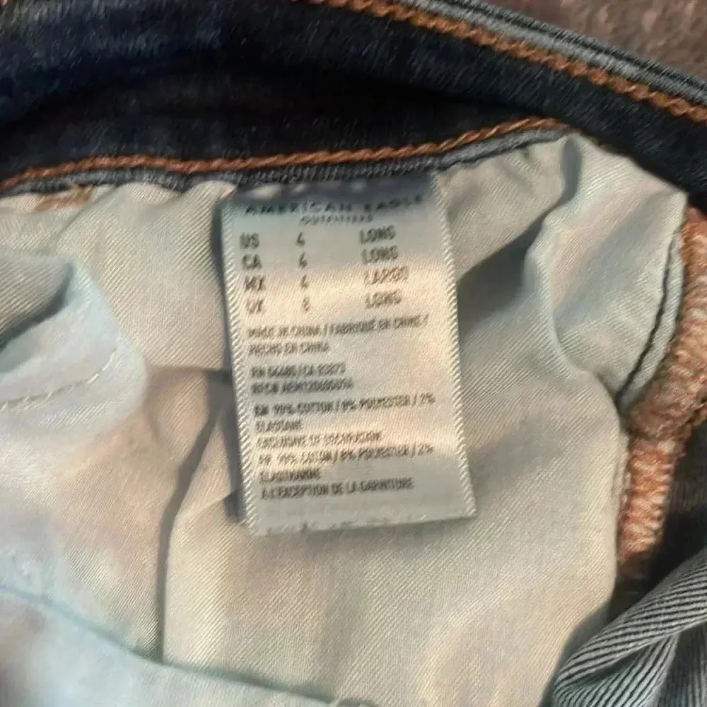 🧡 Women’s American Eagle jeggings size 4 long. Next level stretch with rips - Image 4