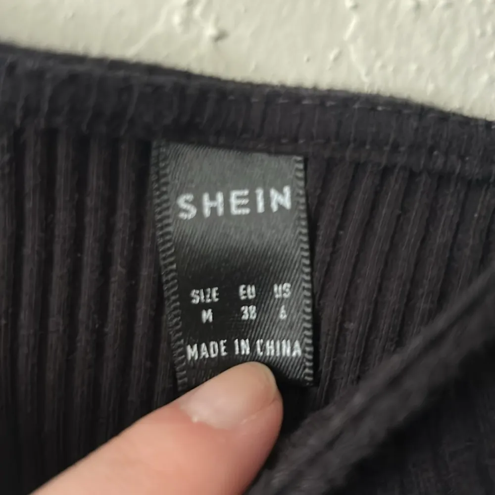 Ribbed black bodysuit w/ adjustable tie strap bows - Image 5