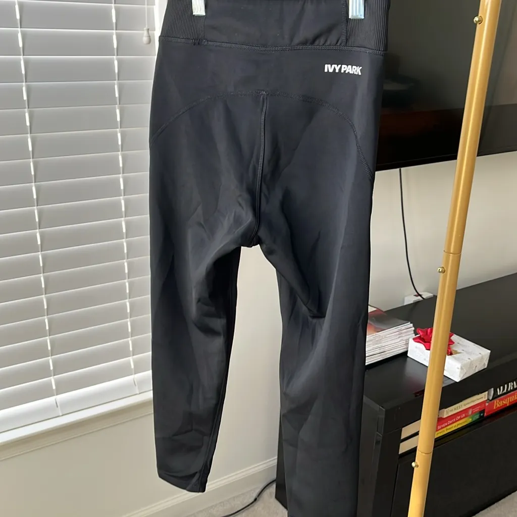 Ivy Park  capri leggings size S - Image 2
