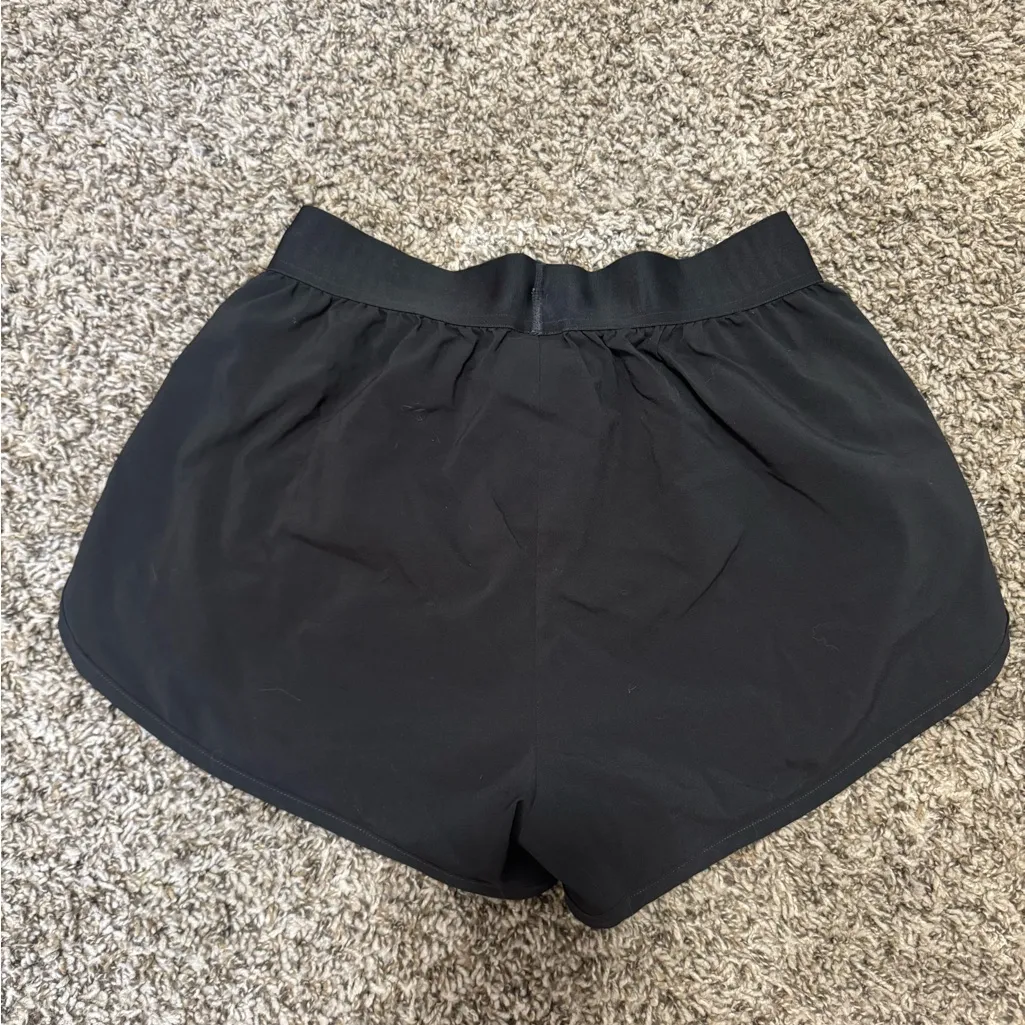 Gymshark Training Loose Fit Shorts - Image 5