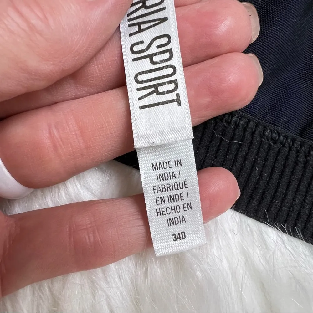 Victoria’s Secret Sport Zip Front Wireless Mesh Sports Bra. Size 34D. - Image 4