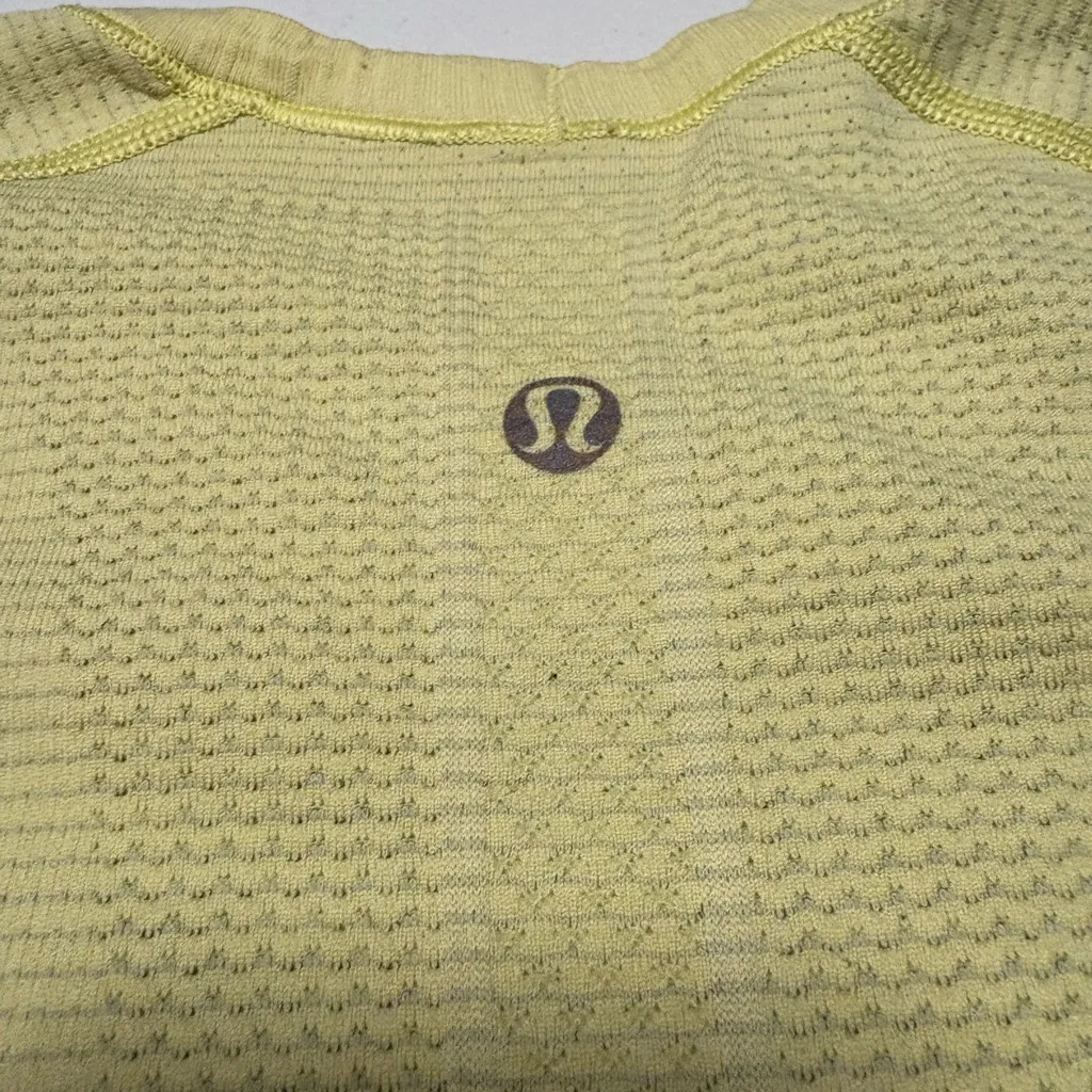 Lululemon Athletica Yellow Long Sleeve Top Size 4 - Image 3