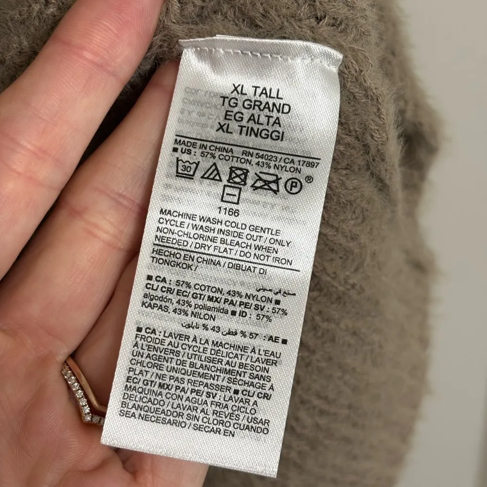 NWT Old Navy Mockneck Eyelash Sweater Tank in Sedimentary - Size XL Tall - Image 5