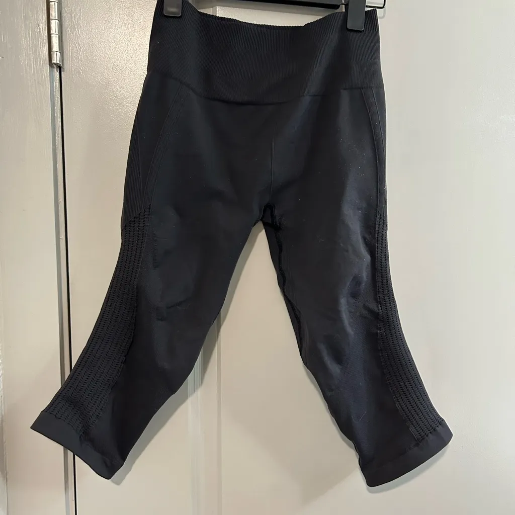 Lululemon Athletica In The Flow Crop II - Black - Image 2