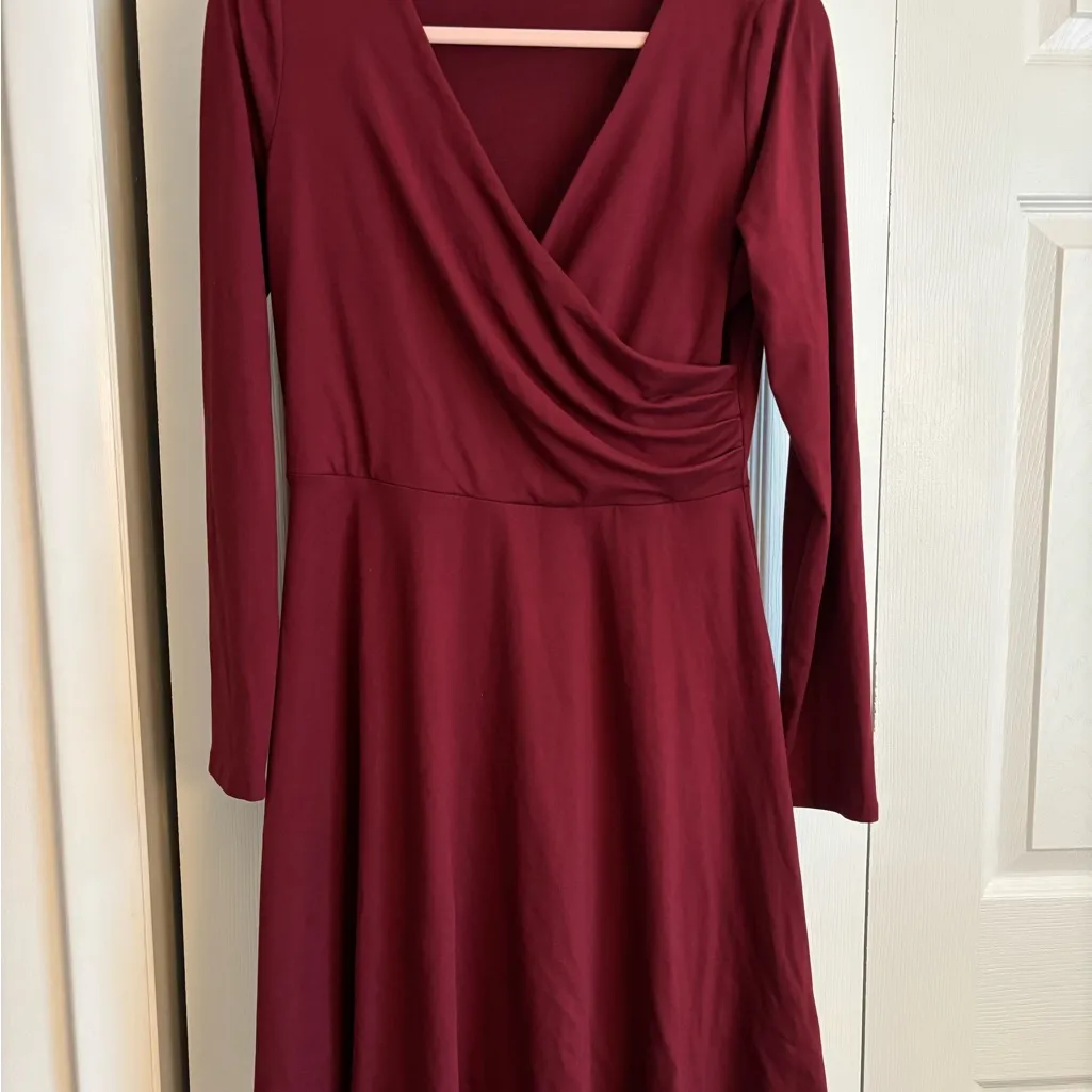 Gilli Burgundy Wrap Dress | Size Large | Stretch Fit | Flattering Silhouette Red - Image 2