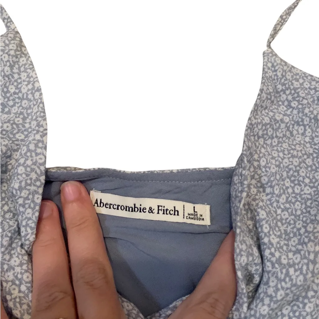 Abercrombie & Fitch blue twist front floral print cami size L - Image 5
