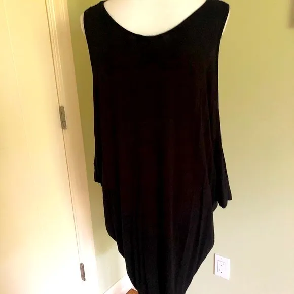 Cold shoulder black tunic Size L - Image 9