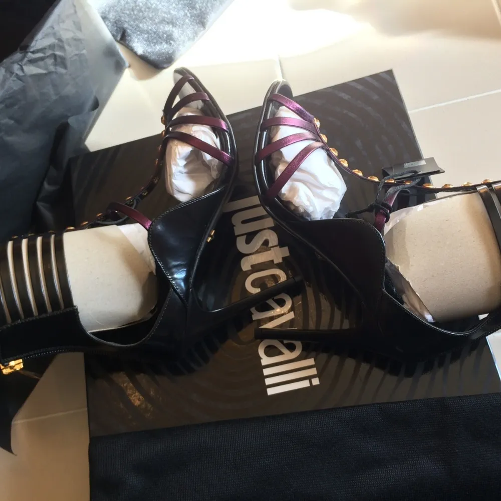 Just Cavalli women's 36 EU tall strappy gold studded leather gladiator sandals - Image 3