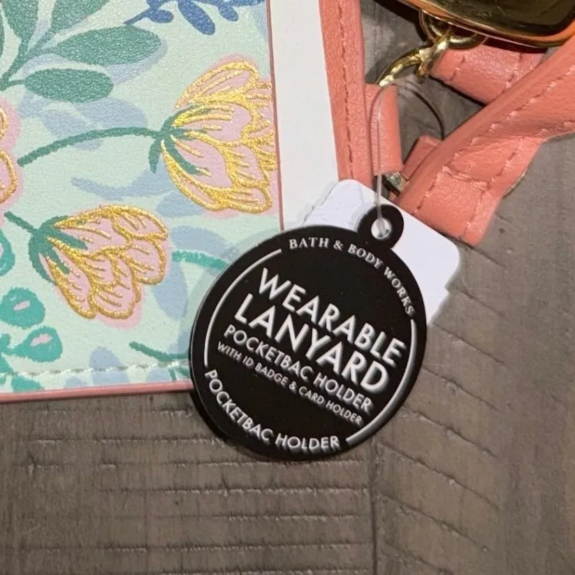 Bath and Body Works Wearable Lanyard Pocketbac Holder Floral Pink Gold‎ - Image 3