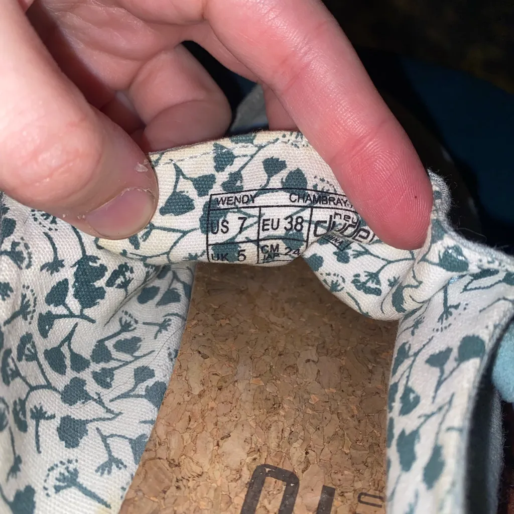 Hey Dude  Wendy Women's Casual Shoes, size 6 - Image 2