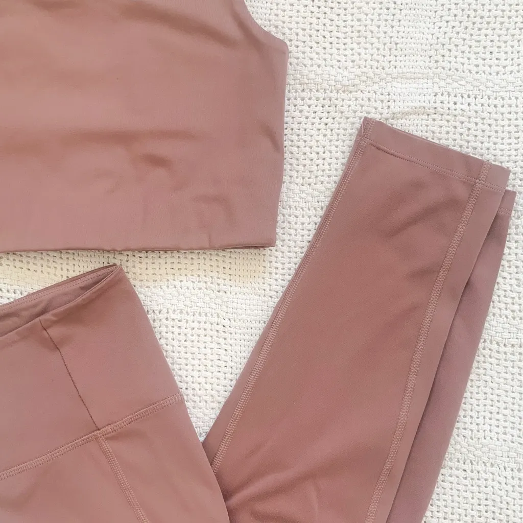 Girlfriend Collective Mauve Leggings and sports bra set Small - Image 2