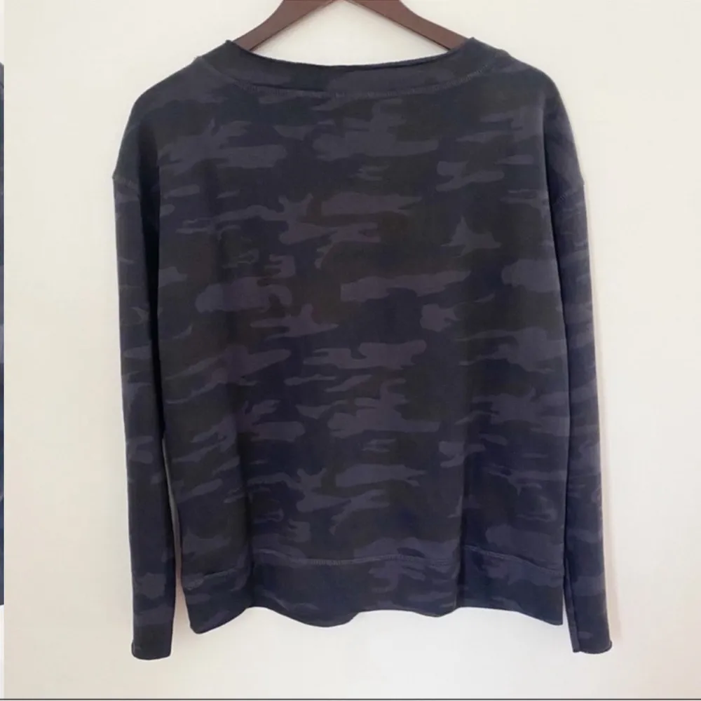 Sanctuary Blue Camo Lightweight Sweatshirt Lace up Neck Pullover Size Small New - Image 7