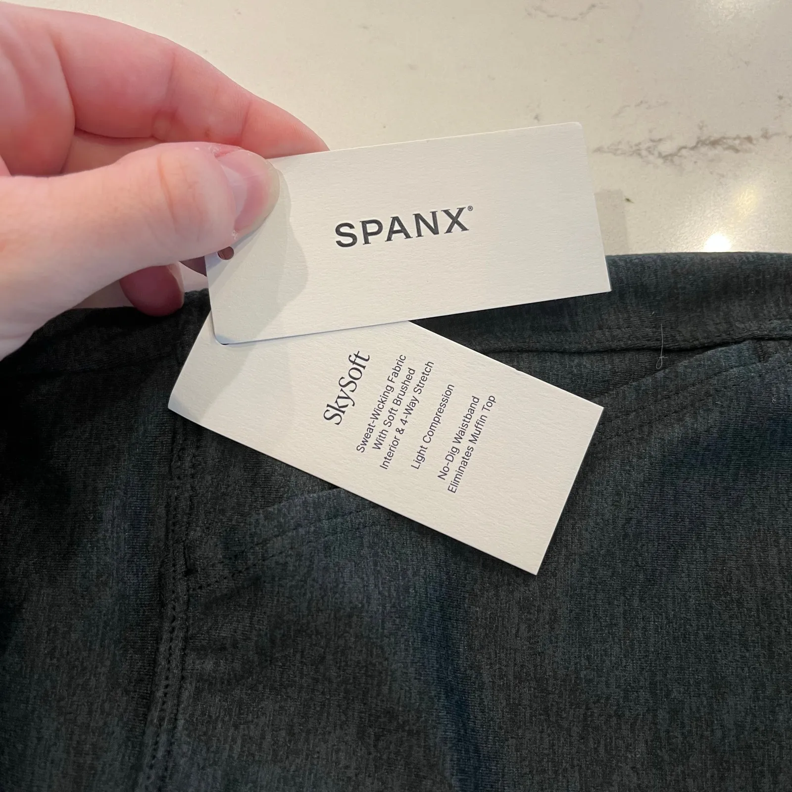 Spanx NWT  SkySoft Slim Jogger Sweatpants size Large - Image 3