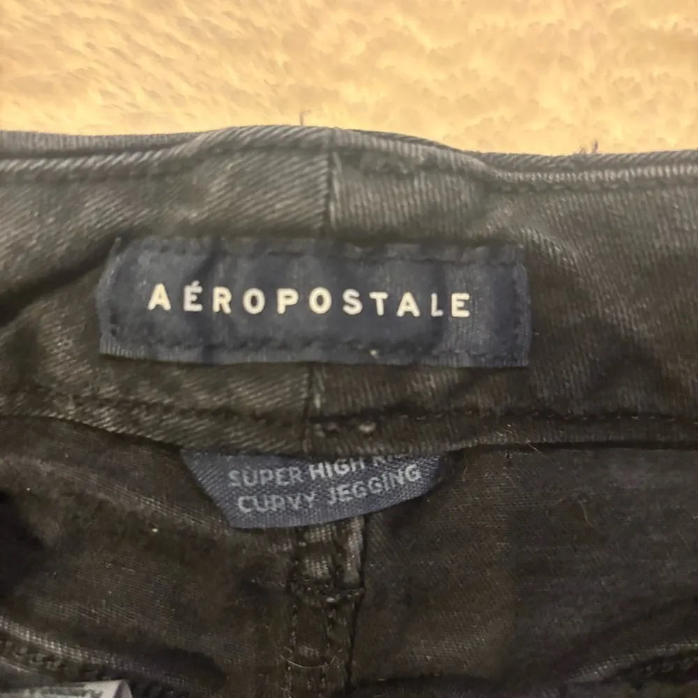 Aeropostale Super High Rise Curvy Jegging Jeans - Image 4