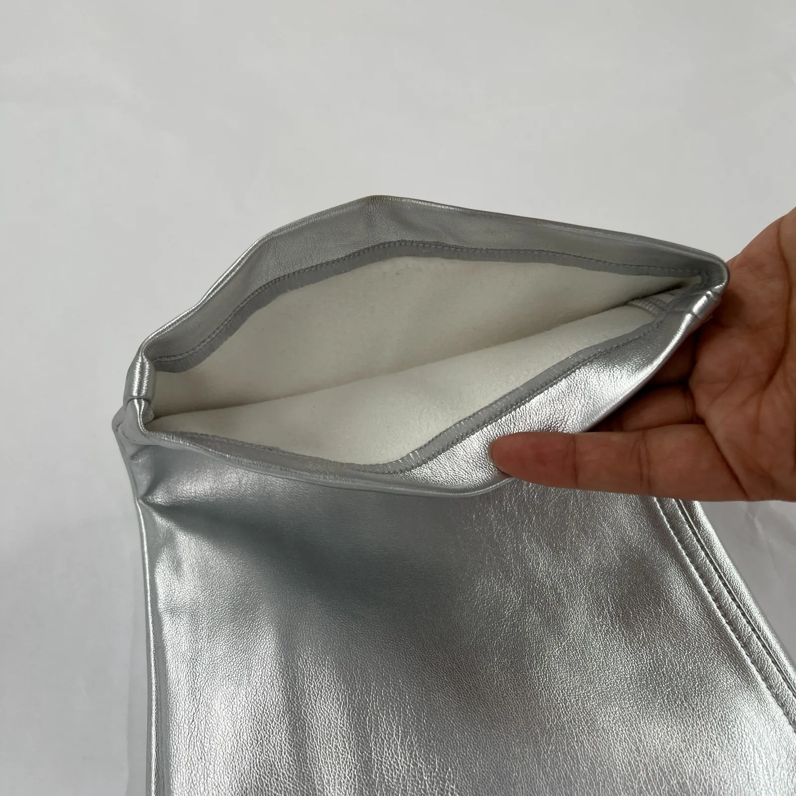 Abercrombie & Fitch 90s Straight Pants Womens 26 Silver Faux Leather High Rise - Image 5