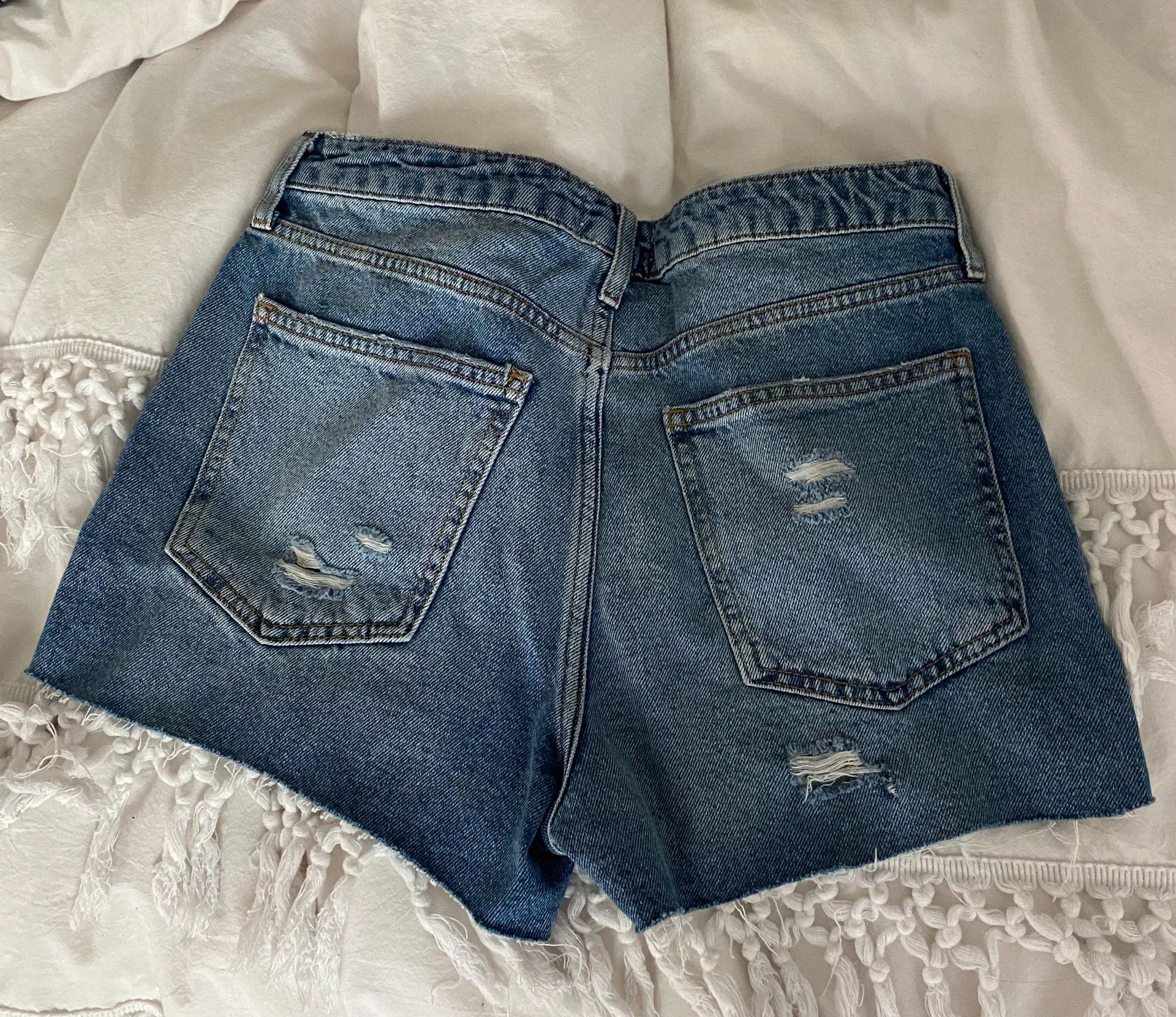 Distressed Jean Shorts with red stripe - Image 3