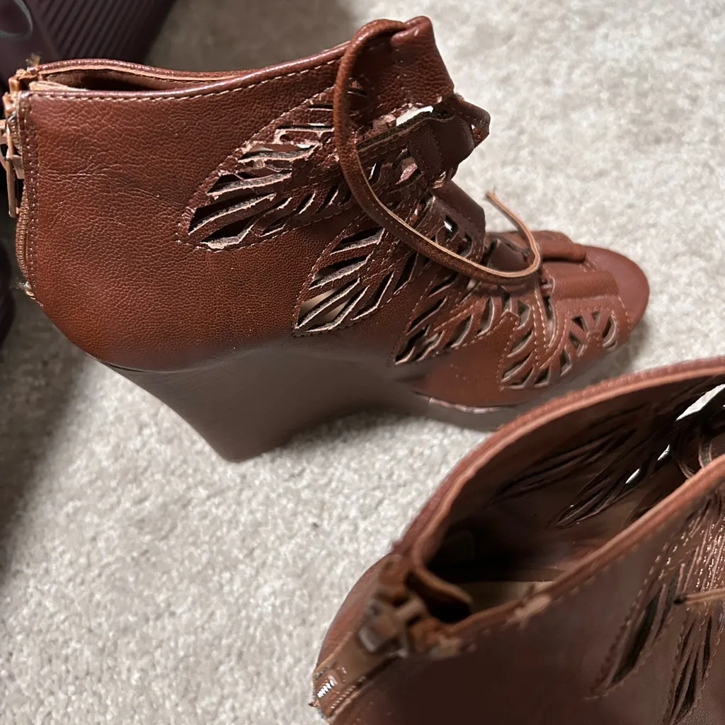 Sbicca Wedge size 6.5 - Image 3