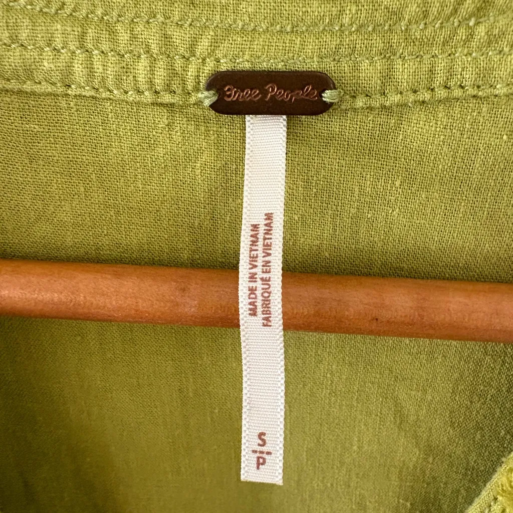 Free People Get Away With Me Tunic in Frosted Fern. Size Small. - Image 4