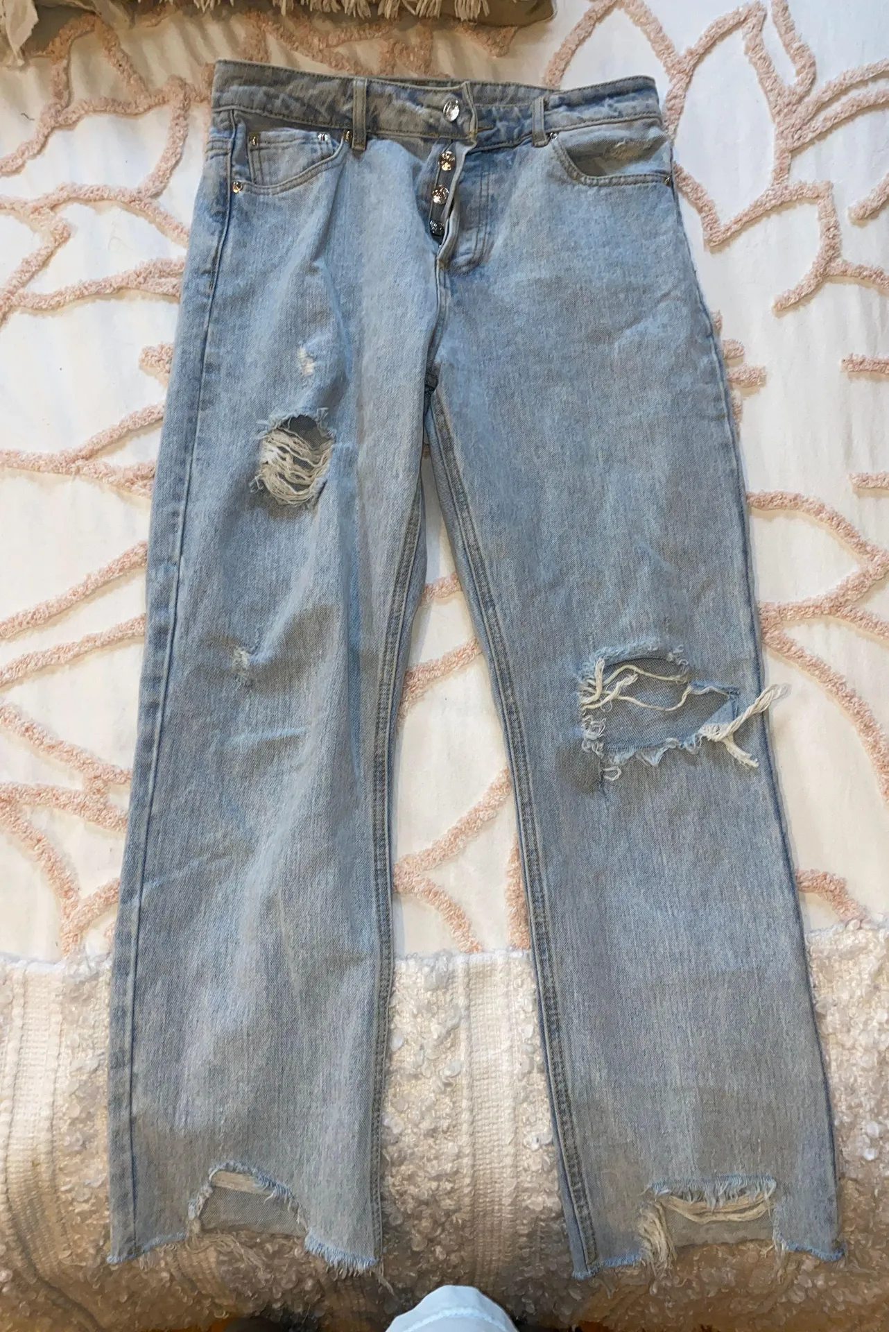 Adika Ripped Jeans - Image 2