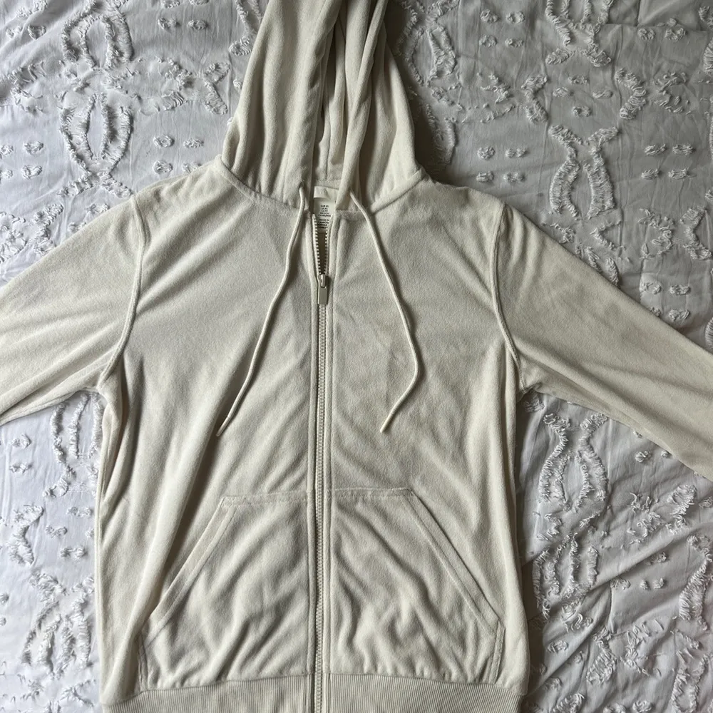 NEVER WORN  Women’s XS Terry White/ Cream Hooded Jacket - Image 3