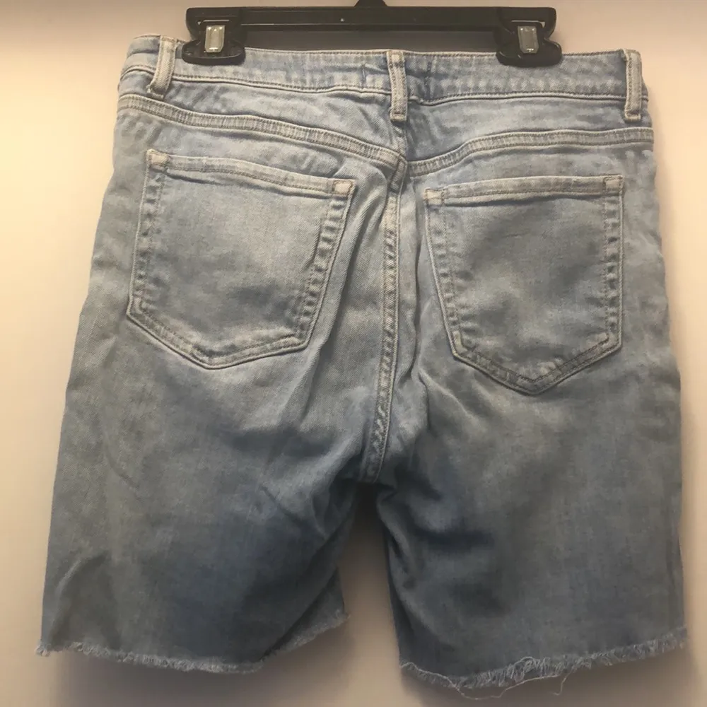 Forever 21 Jeans Bermuda Length Shorts Size 27 - Image 2
